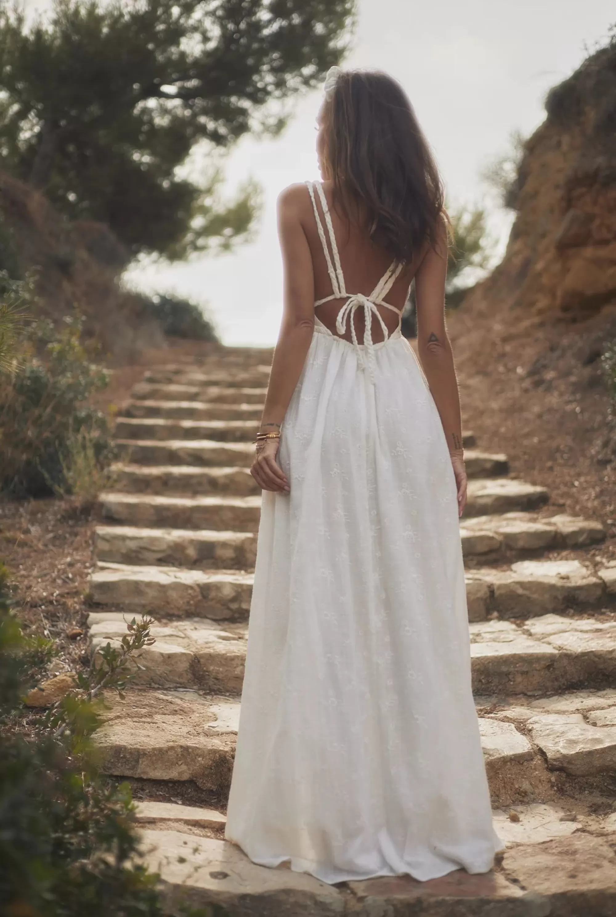 Cheap Ontario - Stylish White Maxi Dress With Embroidered Floral Pattern Women Every Day