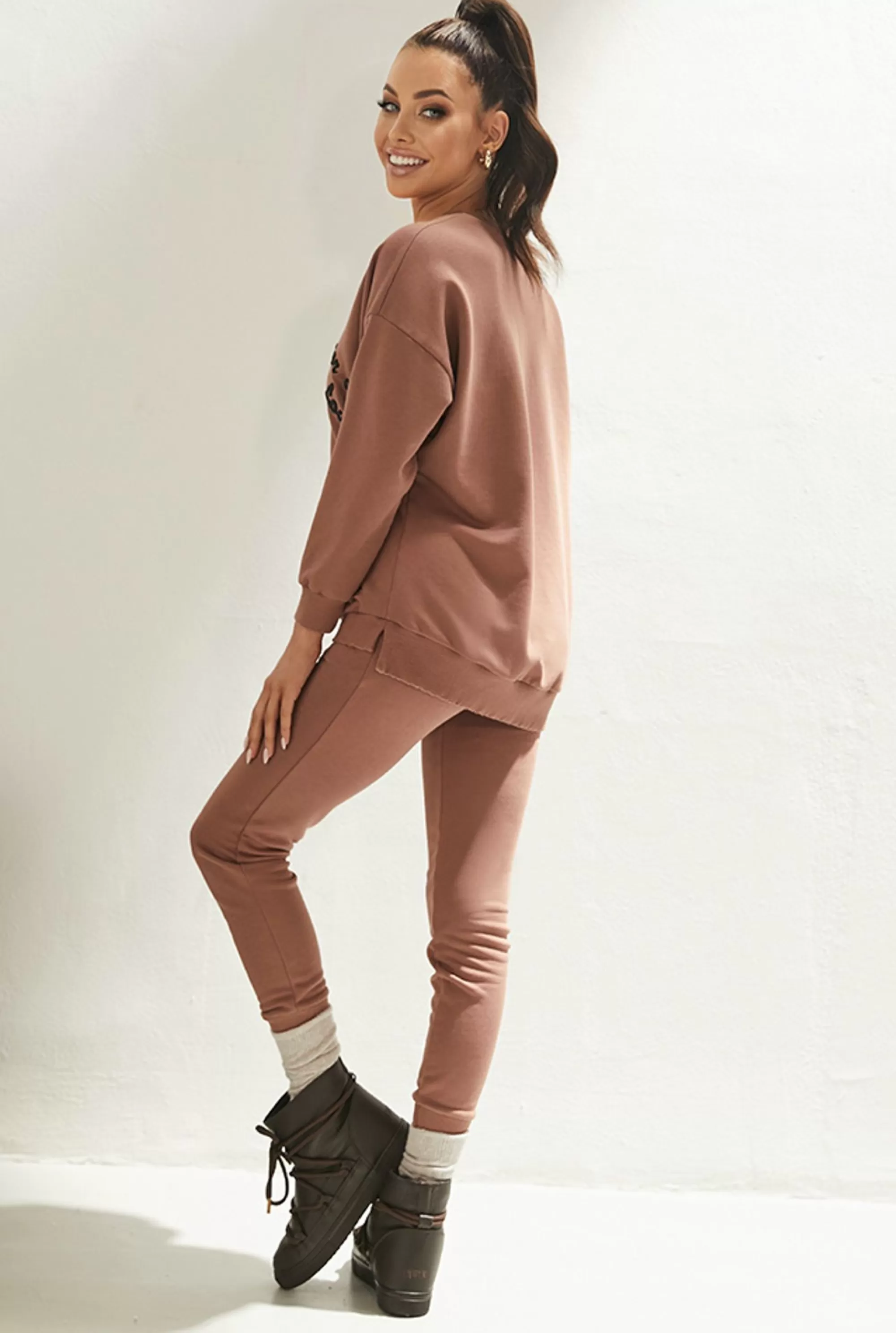 Online Valeria - Comfortable Tracksuit In Chocolate Shade Women Tracksuits